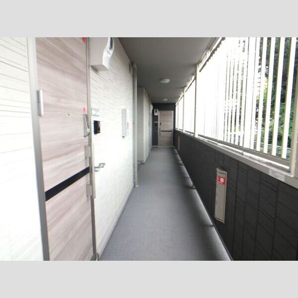 GAIDE 1階共用廊下