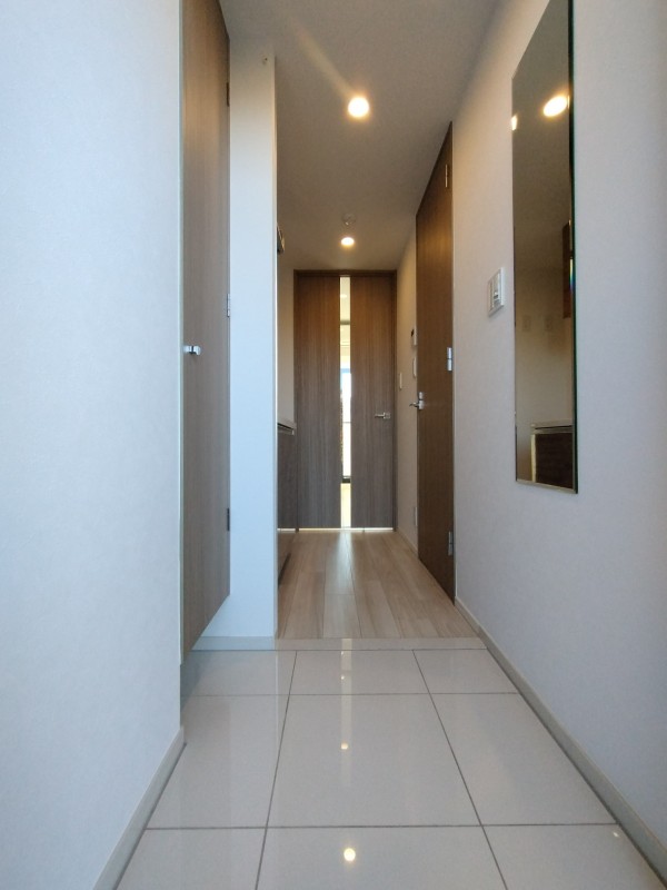 クレイシア横浜ヴェール2階 玄関