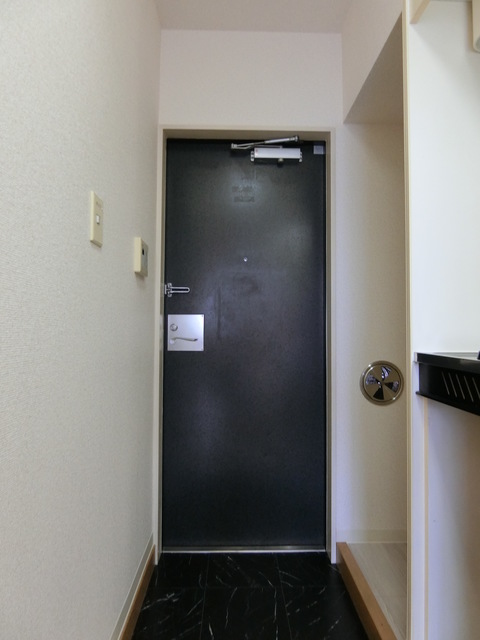 フイリア0203号室 玄関