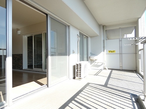 ルネ・エアズヒル４番館 バルコニー　１４.９５㎡