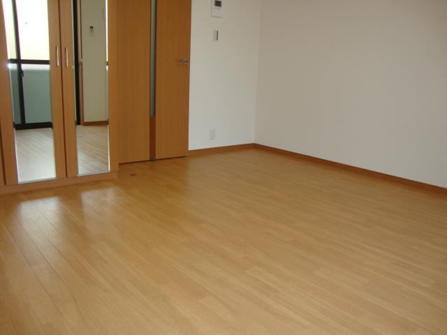 グレイシャス湘南 洋室