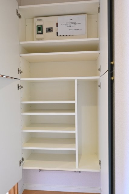 ヴィア・シテラ新宿 靴入