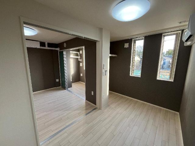 アドニス203号室 洋室