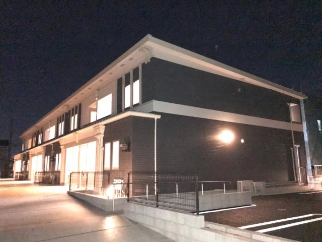 グラン　コタン 外観写真（夜）