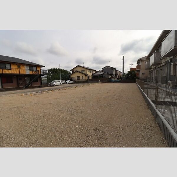 アゼリアコートⅠ 駐車場