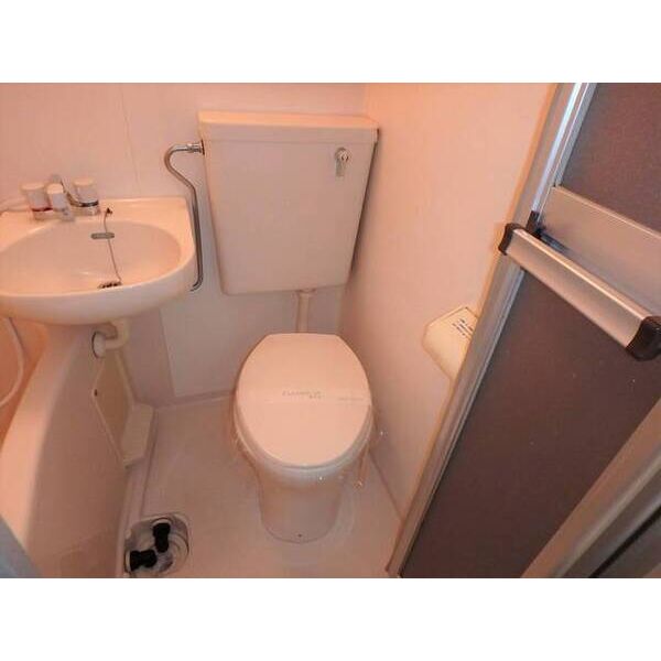 フレンドハウス0102号室 トイレ