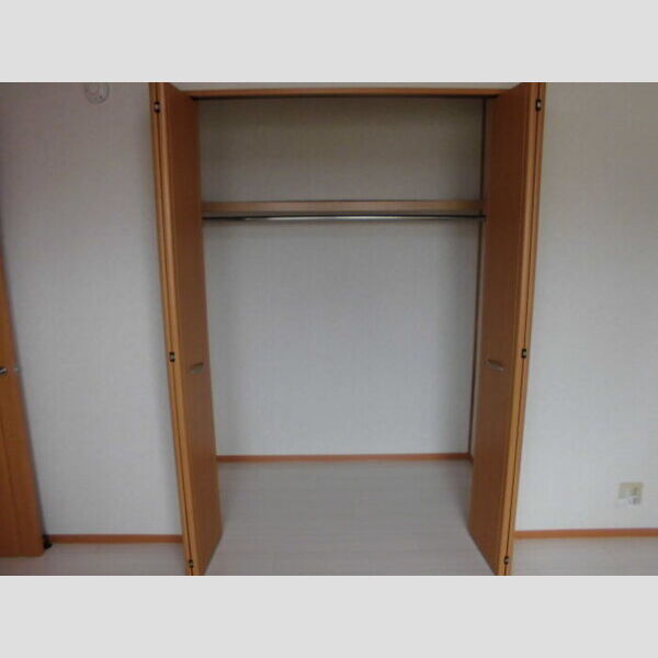 ベルテ　E201号室 クローゼット