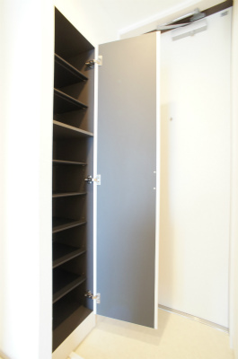 リブリ・ビラ綱島2階 玄関