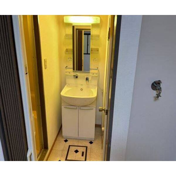 ロイヤル三原台 洗面