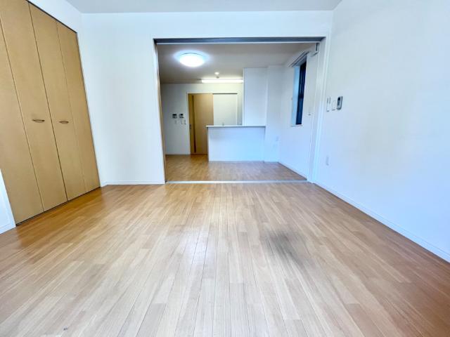 グレーシア・マーレ　金沢八景201号室 洋室