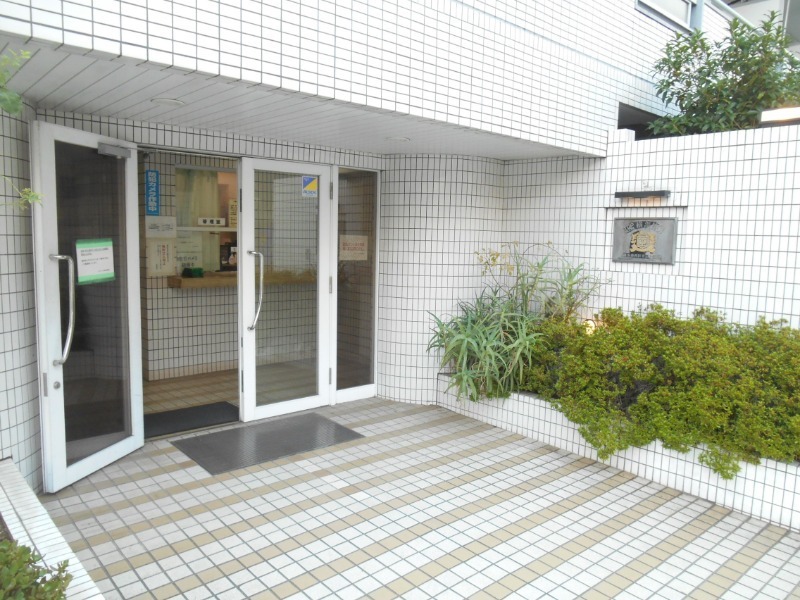 トップルーム横浜5階 エントランス