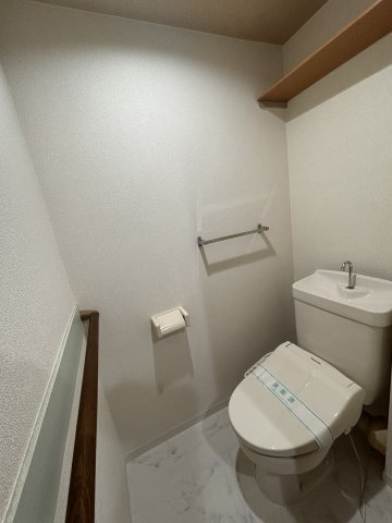 カーサ八千代 清潔感のあるトイレです