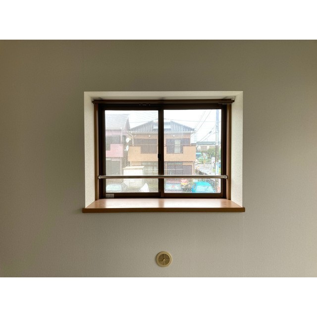 フェリシティ205号室 洋室・出窓