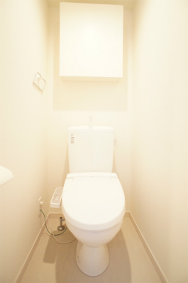 リブリ・エクセルシオ六浦2階 トイレ