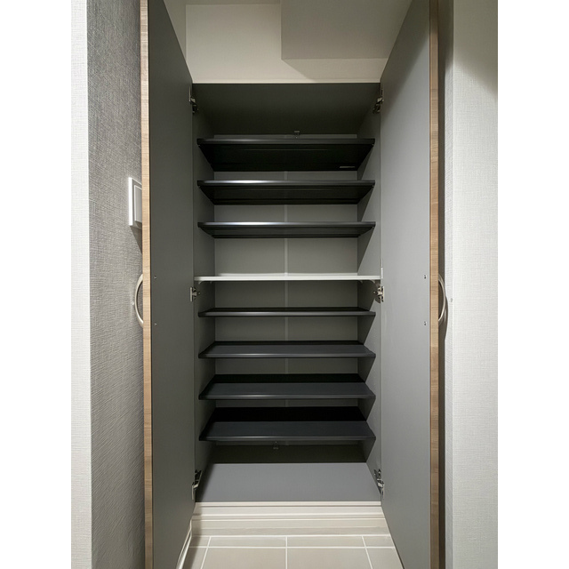 プレール・ドゥーク亀戸小村井102号室 シューズボックス