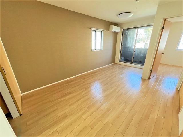 ソーコー・ヴィラージュⅡ203号室 リビング