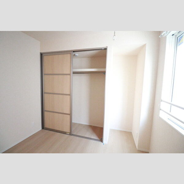 シェーンブルーメ横浜303号室 同建物別部屋の参考画像