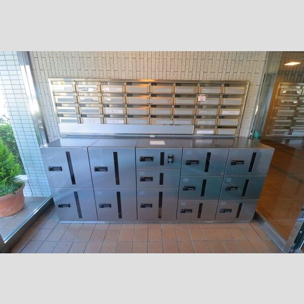 グランソレイユ大宮207号室 郵便BOX・宅配BOX