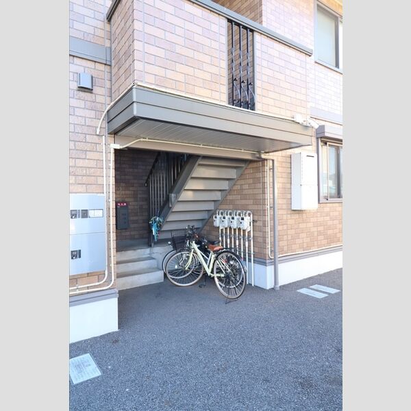 ヴェルドミールSAKAE エントランス