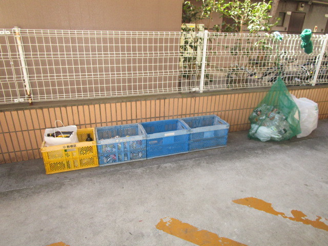 ヴェリテ三園2階 共用設備