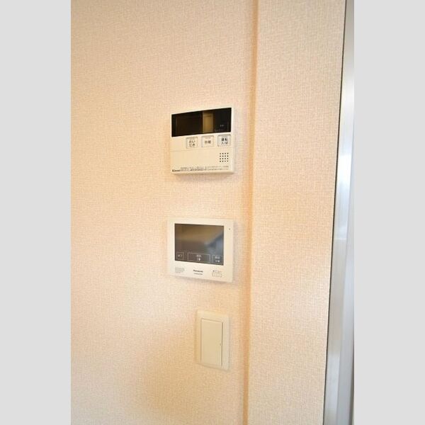 ロイヤルレジデンス本厚木305号室 TVモニターホン&追い炊き機能付き給湯