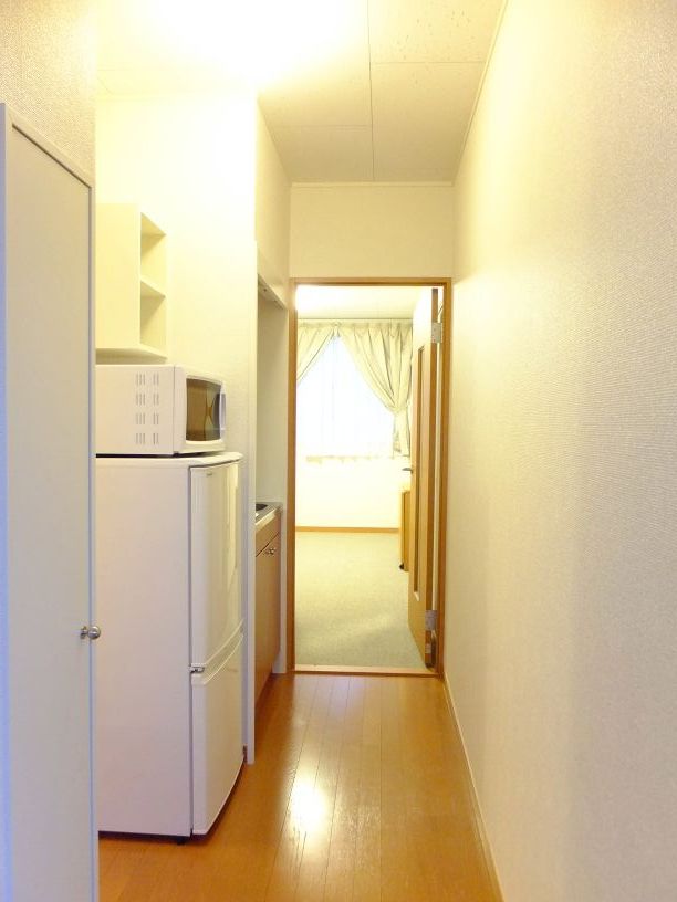 レオパレスガルデニア若葉 玄関