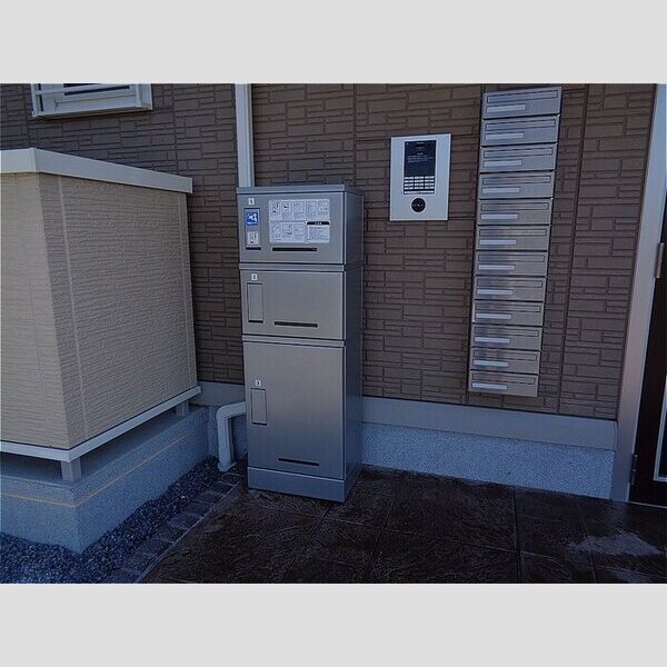 イフィセント港南台 宅配BOX