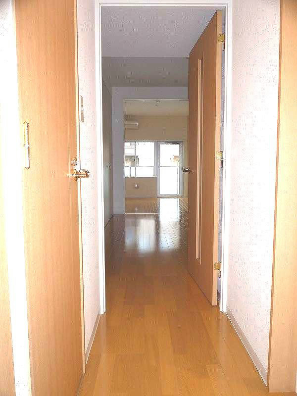 シャルム協和8階 玄関