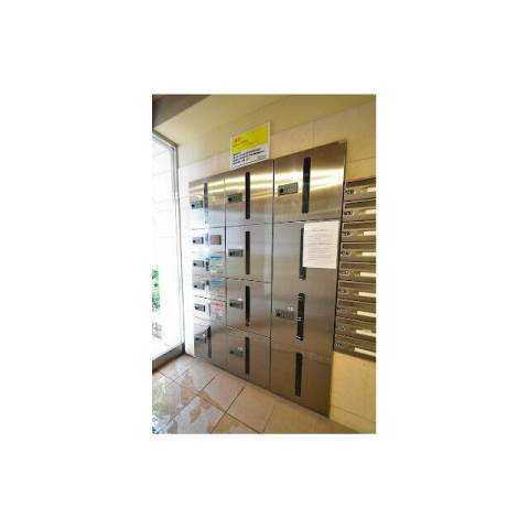 メゾン・ド・ヴィレ市ヶ谷2階 エントランス