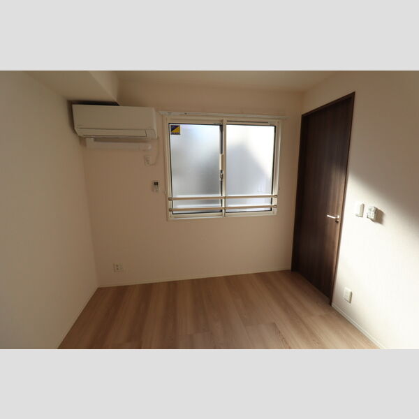 アンソレイエⅡ305号室 洋室6.4帖④