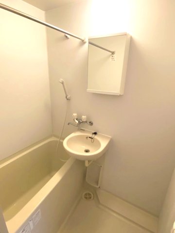 ガーデンハイツ岸根公園Ａ棟・Ｂ棟 ※現況優先