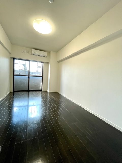 レジディア多摩川1階 寝室