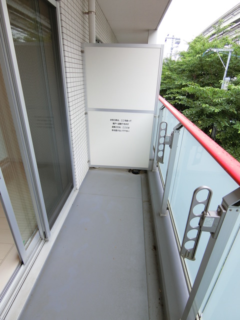 ハーミット高幡0302号室 バルコニー