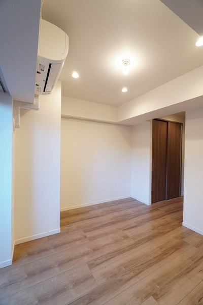 ザ・レジデンス・オブ・トーキョーJY１０ リビング