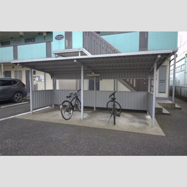 ヴィラ・グランメール 駐輪場