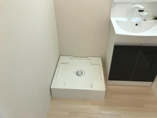 ラフィネ201号室 洗濯機置場