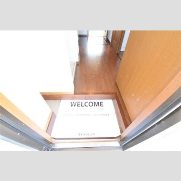 モンターニャ108号室 玄関