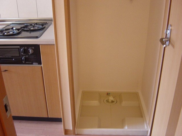 カーサ・アンジェラ101号室 洗濯機置場