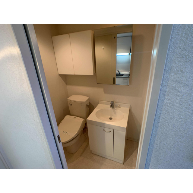 コンフォートメゾン東平賀205号室 内観