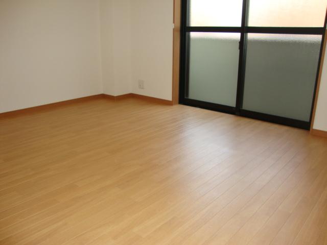 グレイシャス湘南 洋室