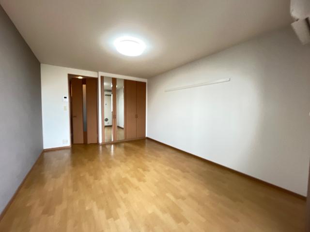 フェニックス206号室 室内