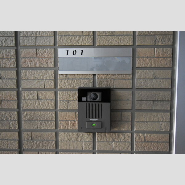 ラ・テール　ドゥ 表札・インターフォン