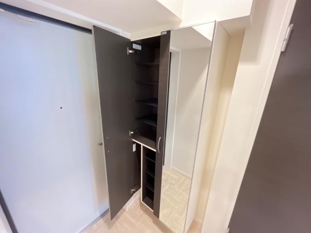 アーバンパレス105号室 下駄箱