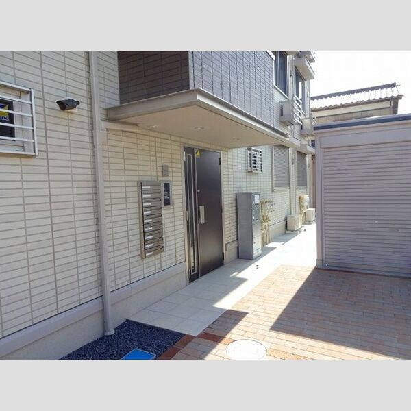 ゼフィール エントランス