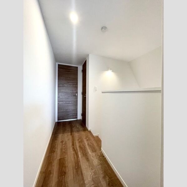カスタリア旗の台0205号室 3階廊下