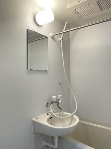 Ｍｅｉｎｅ　Ｂｕｒｇ1階 洗面