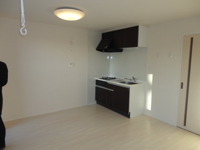 キャトルセゾン白楽101号室 リビング