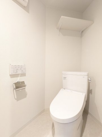 ソラシアレジデンス早稲田0502号室 トイレ