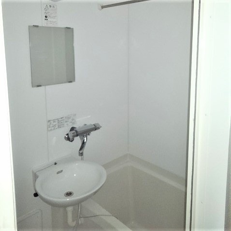 レオパレスワールド新船橋202号室 浴室乾燥機