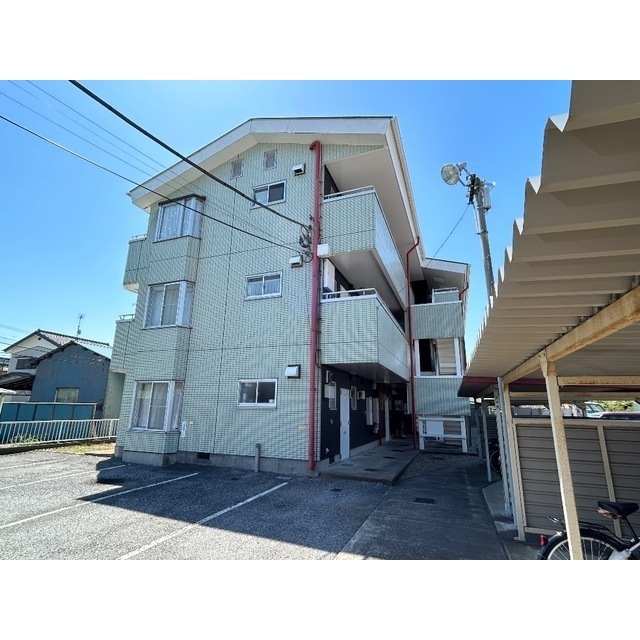 グリーンマンション渡辺の外観画像